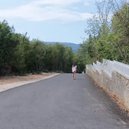 Luxury Luna ニヴィーチェ